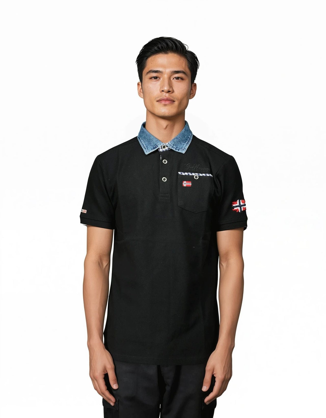 Geographical Norway Kerwin Homme - Polo avec poche, imprimés et détails drapeaux - Geographical Norway KERWIN_MEN_BLANC_CASSE_S_SDB-KERWIN_MEN_NOIR_S_SDB-KERWIN_MEN_MARINE_S_SDB-KERWIN_MEN_GRIS_CLAIR_S_SDB-KERWIN_MEN_BLANC_CASSE_M_SDB-KERWIN_MEN_MARINE_M_SDB-KERWIN_MEN_GRIS_CLAIR_M_SDB-KERWIN_MEN_NOIR_M_SDB-KERWIN_MEN_BLANC_CASSE_L_SDB-KERWIN_MEN_GRIS_CLAIR_L_SDB