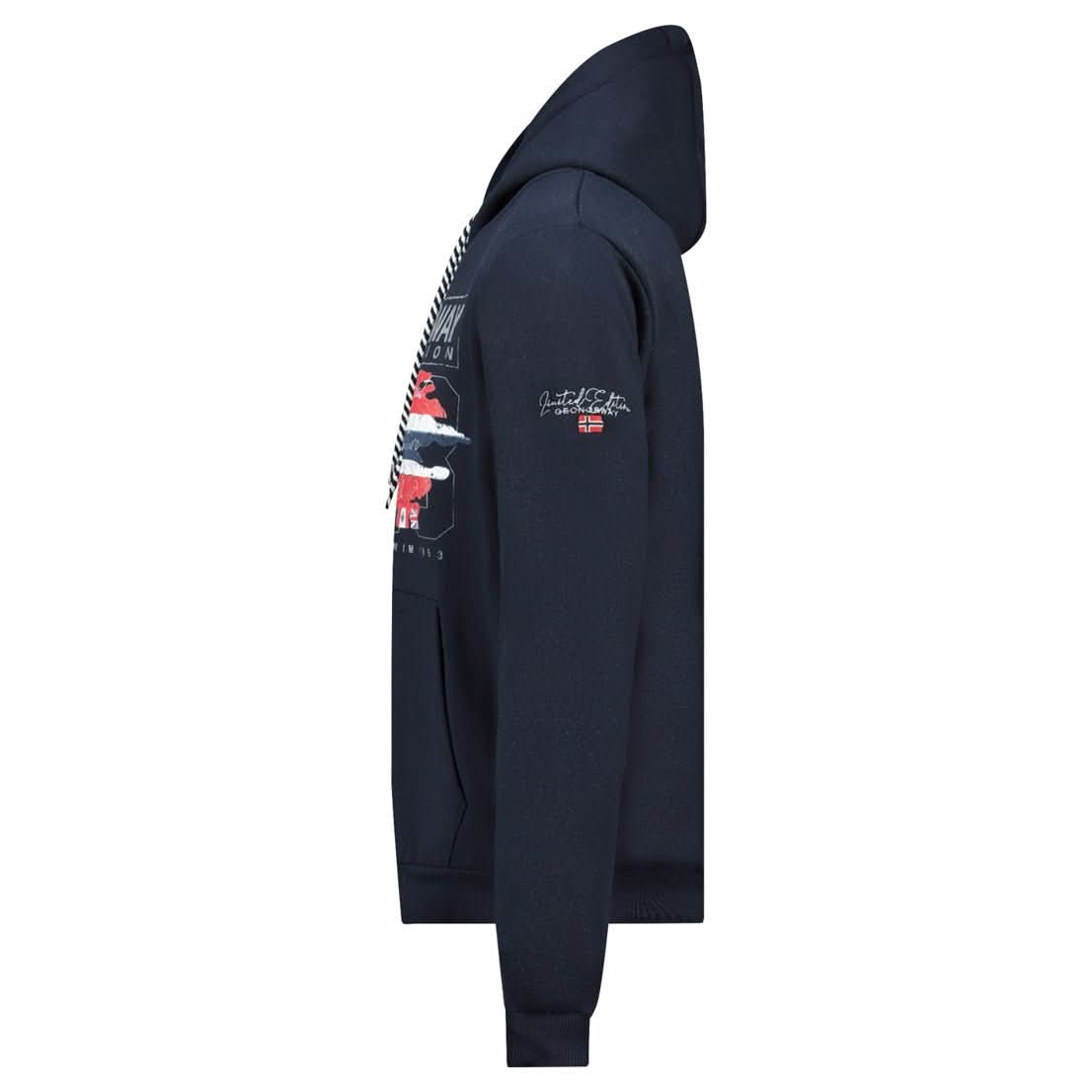 Geographical Norway GRUSTY Uomo - Felpa con cappuccio con stampe e bandiera - Geographical Norway GRUSTY_MEN_MARINE_S_SDB-GRUSTY_MEN_BLANC_SDB-GRUSTY_MEN_MARINE_M_SDB-GRUSTY_MEN_WHITE_M_SDB-GRUSTY_MEN_MARINE_L_SDB-GRUSTY_MEN_WHITE_L_SDB-GRUSTY_MEN_MARINE_XL_SDB-GRUSTY_MEN_WHITE_XL_SDB-GRUSTY_MEN_MARINE_XXL_SDB-GRUSTY_MEN_WHITE_XXL_SDB