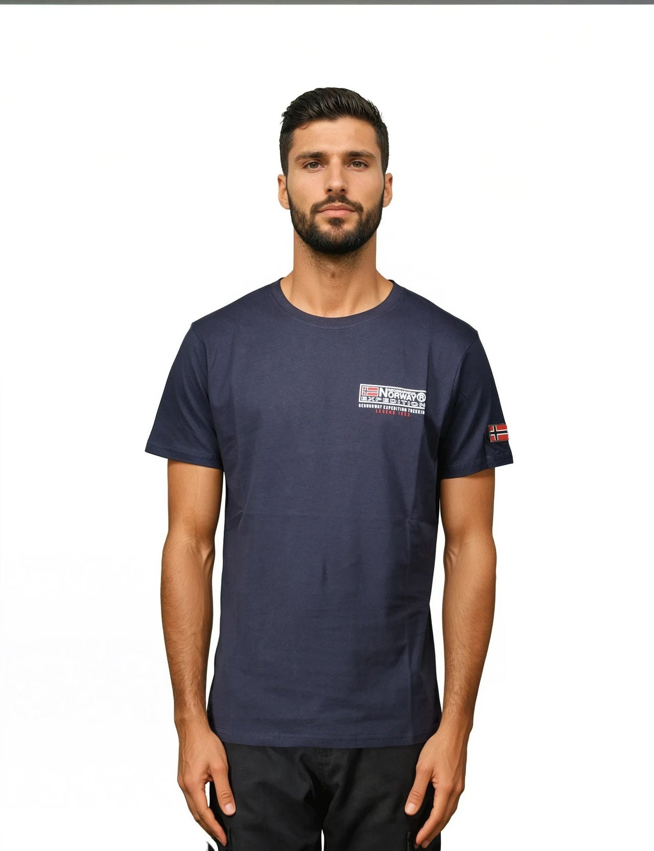 Geographical Geographical Norway JOFFROY - Camiseta Hombre Manga Corta con Bandera - Geographical Norway JOFFROY_MEN_BLEU_S_SDB-JOFFROY_MEN_BLANC_S_SDB-JOFFROY_MEN_BLEU_M_SDB-JOFFROY_MEN_BLANC_M_SDB-JOFFROY_MEN_BLEU_L_SDB-JOFFROY_MEN_BLANC_L_SDB-JOFFROY_MEN_BLEU_XL_SDB-JOFFROY_MEN_BLANC_XL_SDB-JOFFROY_MEN_BLEU_XXL_SDB-JOFFROY_MEN_BLANC_XXL_SDB
