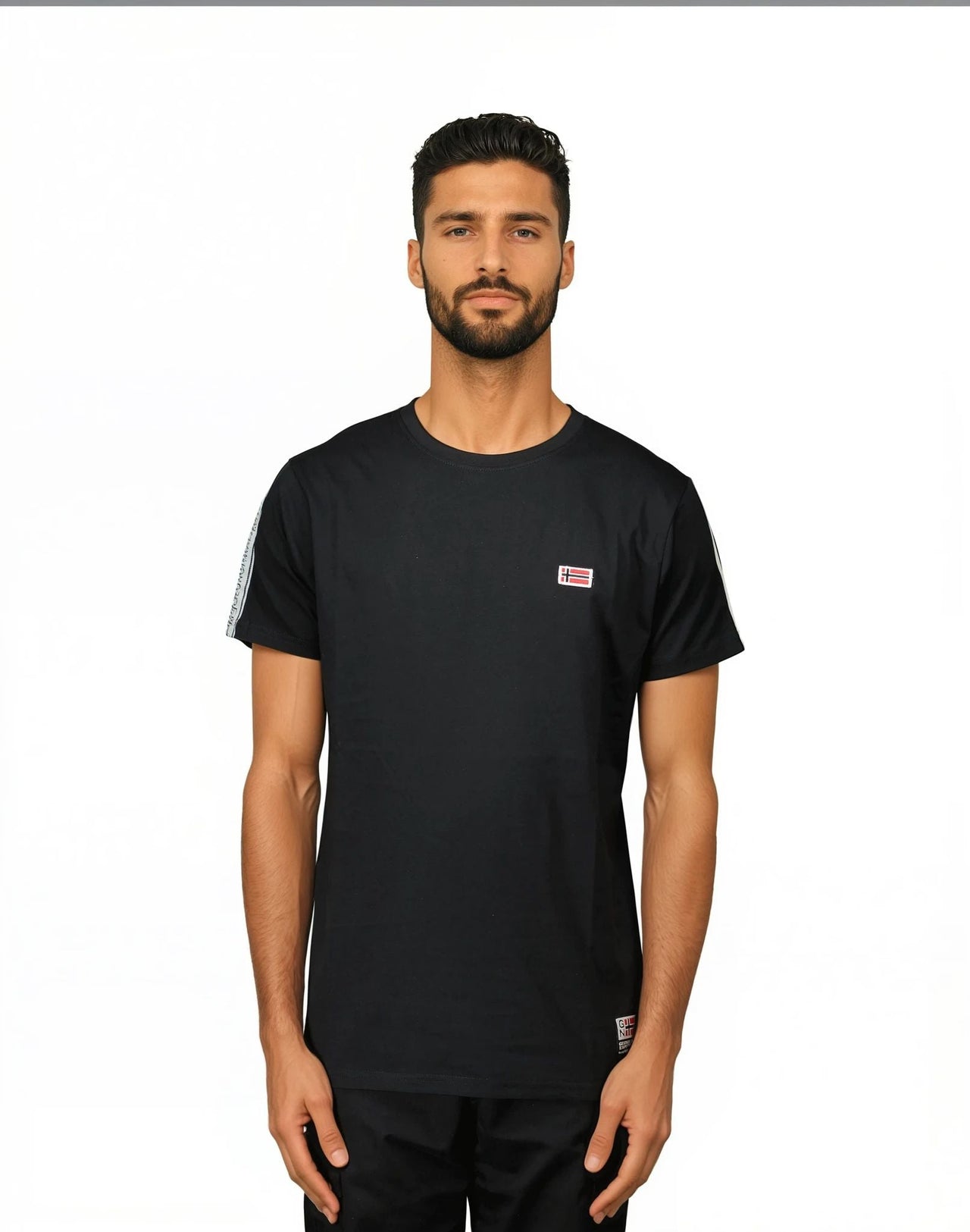 Geographical Norway Javenger - T-Shirt Homme Manches Courtes avec Drapeau - Geographical Norway JAVENGER_MEN_GRIS_CLAIR_S_SDB-JAVENGER_MEN_NOIR_S_SDB-JAVENGER_MEN_BLANC_S_SDB-JAVENGER_MEN_MARINE_S_SDB-JAVENGER_MEN_KAKI_S_SDB-JAVENGER_MEN_BLANC_M_SDB-JAVENGER_MEN_MARINE_M_SDB-JAVENGER_MEN_KAKI_M_SDB-JAVENGER_MEN_NOIR_M_SDB-JAVENGER_MEN_GRIS_CLAIR_M_SDB