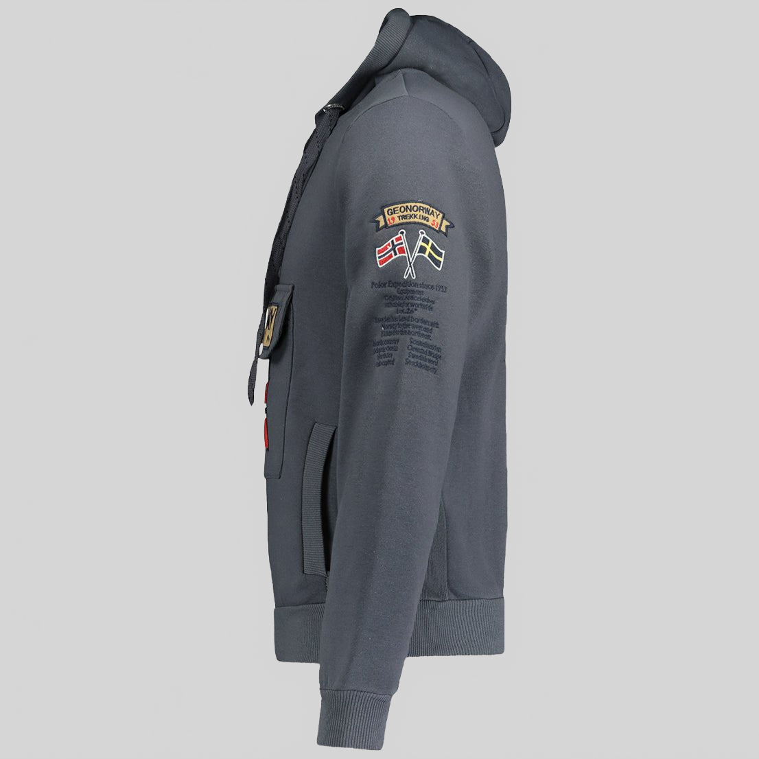 Gymclass Geo Norway Homme - Sweat à Capuche - Geographical Norway GYMCLASS_MEN_ROUGE_S_EO_SDB-GYMCLASS_MEN_NOIR_S_EO_SDB-GYMCLASS_MEN_MARINE_S_EO_SDB-GYMCLASS_MEN_GRIS_FONCE_M_EO_SDB-GYMCLASS_MEN_KAKI_L_EO_SDB