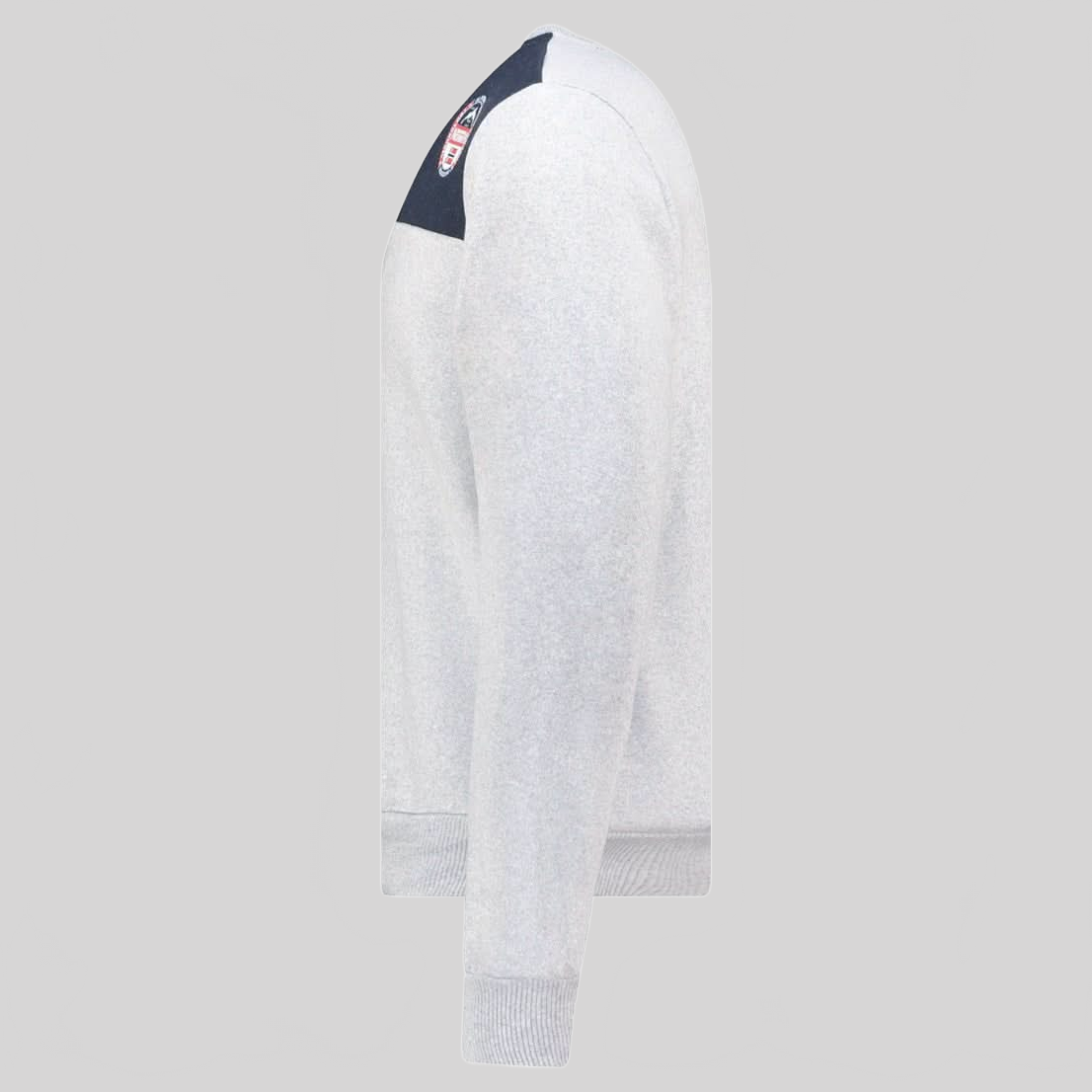 Geographical Norway G-ROUND Herren - Kopfbedeckter Sweatshirt mit Aufdruck und Flagge - Geographical Norway G-ROUND_MEN_MARINE_S_SDB-G-ROUND_MEN_BLANC_S_SDB-G-ROUND_MEN_MARINE_M_SDB-.G-ROUND_MEN_BLANC_M_SDB-G-ROUND_MEN_MARINE_L_SDB-G-ROUND_MEN_BLANC_L_SDB-G-ROUND_MEN_MARINE_XL_SDB-G-ROUND_MEN_BLANC_XL_SDB-G-ROUND_MEN_MARINE_XXL_SDB-G-ROUND_MEN_BLANC_XXL_SDB