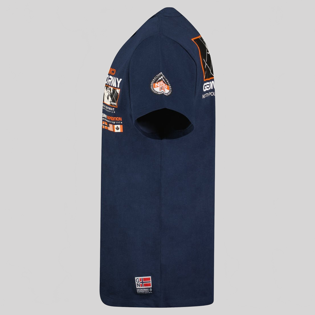 Geographical Norway JHOLME - T-Shirt Homme Manches Courtes avec Drapeau - Geographical Norway JHOLME_MEN_BLEU_CIEL_S_SDB-JHOLME_MEN_BLANC_S_SDB-JHOLME_MEN_BLEU_CIEL_M_SDB-JHOLME_MEN_BLANC_M_SDB-JHOLME_MEN_BLEU_CIEL_L_SDB-JHOLME_MEN_BLANC_L_SDB-JHOLME_MEN_BLEU_CIEL_XL_SDB-JHOLME_MEN_BLANC_XL_SDB-JHOLME_MEN_BLEU_CIEL_XXL_SDB-JHOLME_MEN_BLANC_XXL_SDB