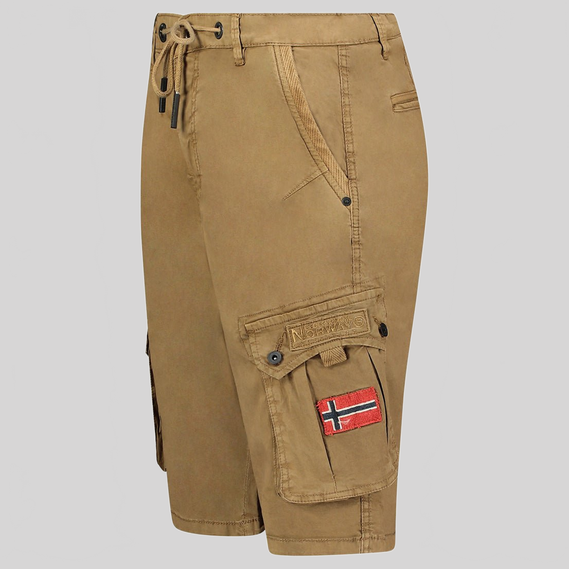 Geographical Norway Phenix Homme - Bermuda avec poches et drapeau - Geographical Norway PHENIX_MEN_KAKI_S_SDB-PHENIX_MEN_BLEU_S_SDB-PHENIX_MEN_MARINE_L_SDB-PHENIX_MEN_NOIR_L_SDB-PHENIX_MEN_KAKI_M_SDB-PHENIX_MEN_BLEU_XL_SDB-PHENIX_MEN_MARINE_XL_SDB-PHENIX_MEN_NOIR_XL_SDB-PHENIX_MEN_KAKI_L_SDB-PHENIX_MEN_BLEU_XXL_SDB