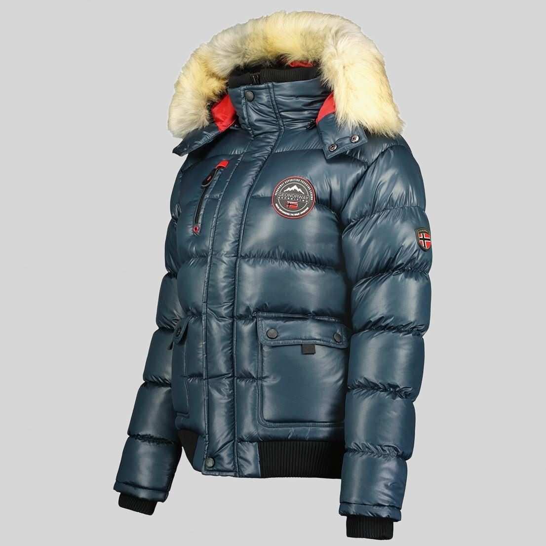 Geographical Norway Bugs Donna - Giacca imbottita con tasche piatte, Tasca con cerniera e cappuccio rimovibile - Geographical Norway BUGS_LADY_MARINE_SDB-BUGS_LADY_ROUGE_SDB-BUGS_LADY_NOIR_SDB-BUGS_LADY_MARINE_M_SDB-BUGS_LADY_RED_M_SDB-BUGS_LADY_BLACK_M_SDB-BUGS_LADY_MARINE_L_SDB-BUGS_LADY_RED_L_SDB-BUGS_LADY_BLACK_L_SDB-BUGS_LADY_MARINE_XL_SDB