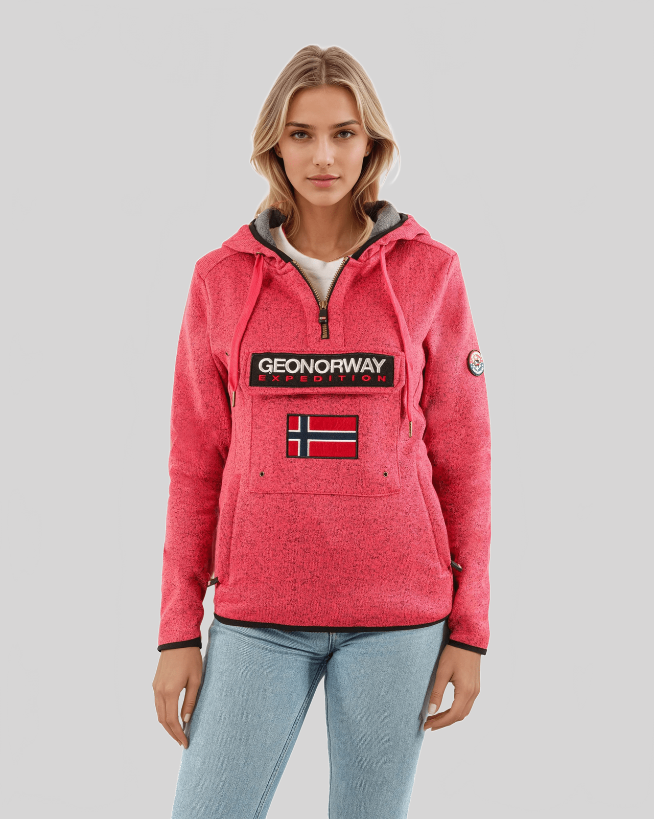 Geographical Norway Upclassica Damen - Kapuzenpullover mit Reißverschlusskragen - Geographical Norway UPCLASSICA_LADY_BLANC_S_SDB-UPCLASSICA_LADY_GRIS_CLAIR_S_S_DB-UPCLASSICA_LADY_CORAIL_S_SDB-UPCLASSICA_LADY_MARINE_S_SDB-UPCLASSICA_LADY_ROSE_FLASH_S_S_SDB-UPCLASSICA_LADY_SCHWARZ_S_S_SDB-UPCLASSICA_LADY_BLANC_M_SDB-UPCLASSICA_LADY_GRAIS_CLAIR_M_SDB-UPCLASSICA_LADY_CORAIL_M_SDB-UPCLASSICA_LADY_MARINE_M_SDB