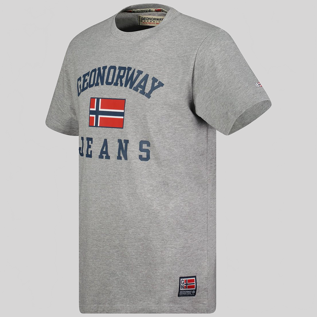 Geographical Norway Jadsen - t-shirt homme manches courtes col rond drapeau manche et impression - Geographical Norway JADSEN_MEN_GRIS_CLAIR_3XL_SDB-JADSEN_MEN_BLANC_3XL_SDB-JADSEN_MEN_GRIS_CLAIR_L_SDB-JADSEN_MEN_BLANC_L_SDB-JADSEN_MEN_GRIS_CLAIR_M_SDB-JADSEN_MEN_BLANC_M_SDB-JADSEN_MEN_GRIS_CLAIR_XL_SDB-JADSEN_MEN_BLANC_XL_SDB-JADSEN_MEN_BLANC_XXL_SDB-JADSEN_MEN_GRIS_CLAIR_XXL_SDB