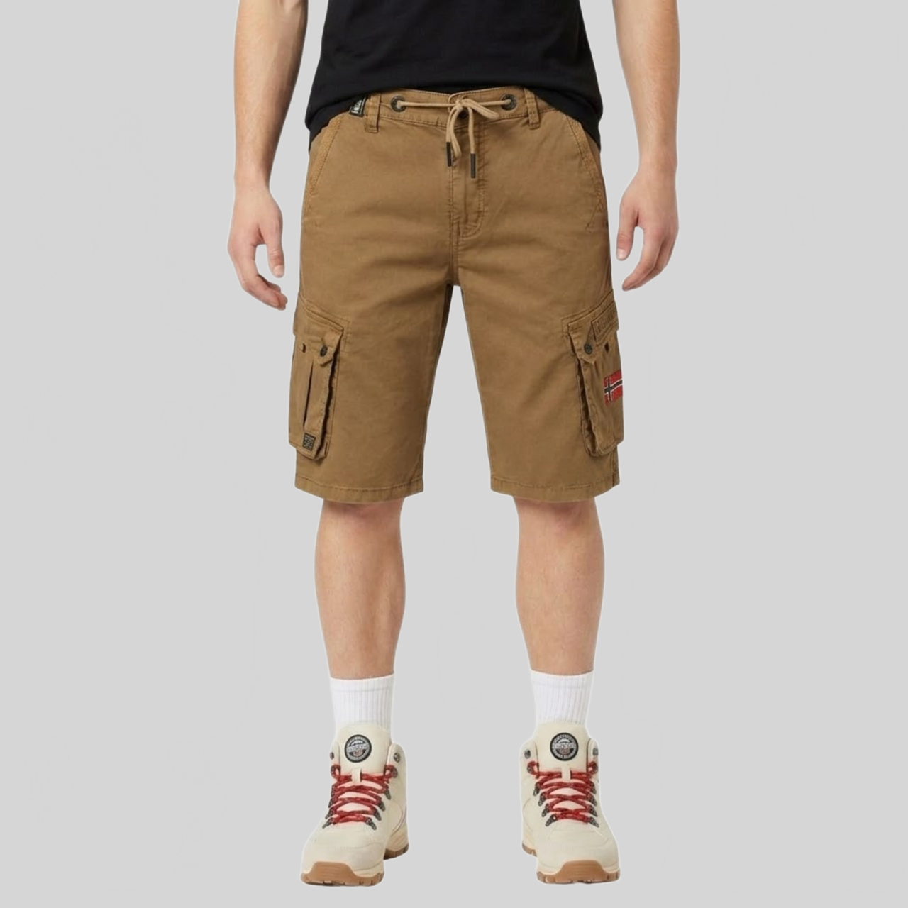 Geographical Norway Phenix Homme - Bermuda avec poches et drapeau - Geographical Norway PHENIX_MEN_KAKI_S_SDB-PHENIX_MEN_BLEU_S_SDB-PHENIX_MEN_MARINE_L_SDB-PHENIX_MEN_NOIR_L_SDB-PHENIX_MEN_KAKI_M_SDB-PHENIX_MEN_BLEU_XL_SDB-PHENIX_MEN_MARINE_XL_SDB-PHENIX_MEN_NOIR_XL_SDB-PHENIX_MEN_KAKI_L_SDB-PHENIX_MEN_BLEU_XXL_SDB