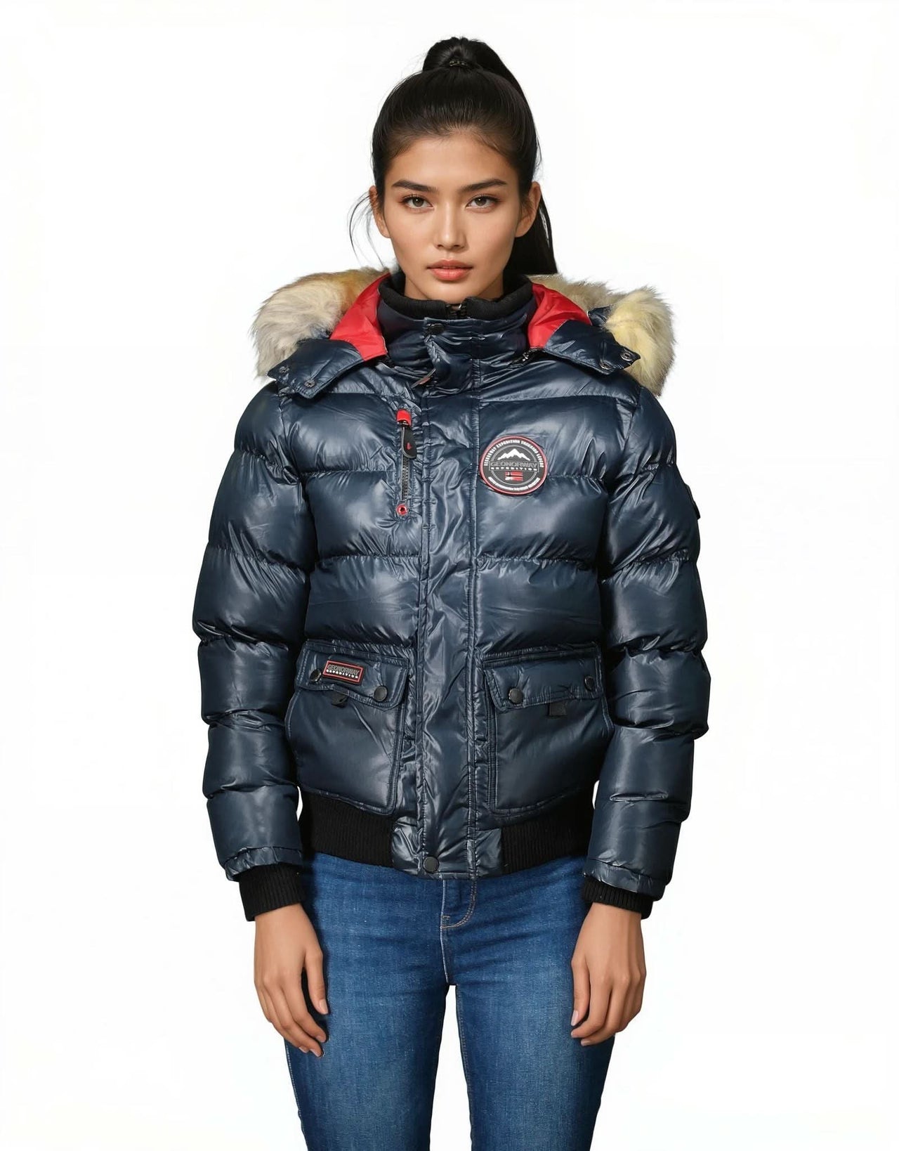 Geographical Norway Bugs Damen - Steppjacke mit flachen Taschen, Reißverschlusstasche und abnehmbare Kapuze - Geographical Norway BUGS_LADY_MARINE_S_SDB-BUGS_LADY_ROUGE_S_SDB-BUGS_LADY_NOIR_S_SDB-BUGS_LADY_MARINE_M_SDB--BUGS_LADY_M_SDBBUGS_LADY_ROT_M_SDB-BUGS_LADY_SCHWARZ_M_SDB-BUGS_LADY_MARINE_L_SDB-BUGS_LADY_ROT_L_SDB-BUGS_LADY_SCHWARZ_L_SDB-BUGS_LADY_MARINE_XL_SDB