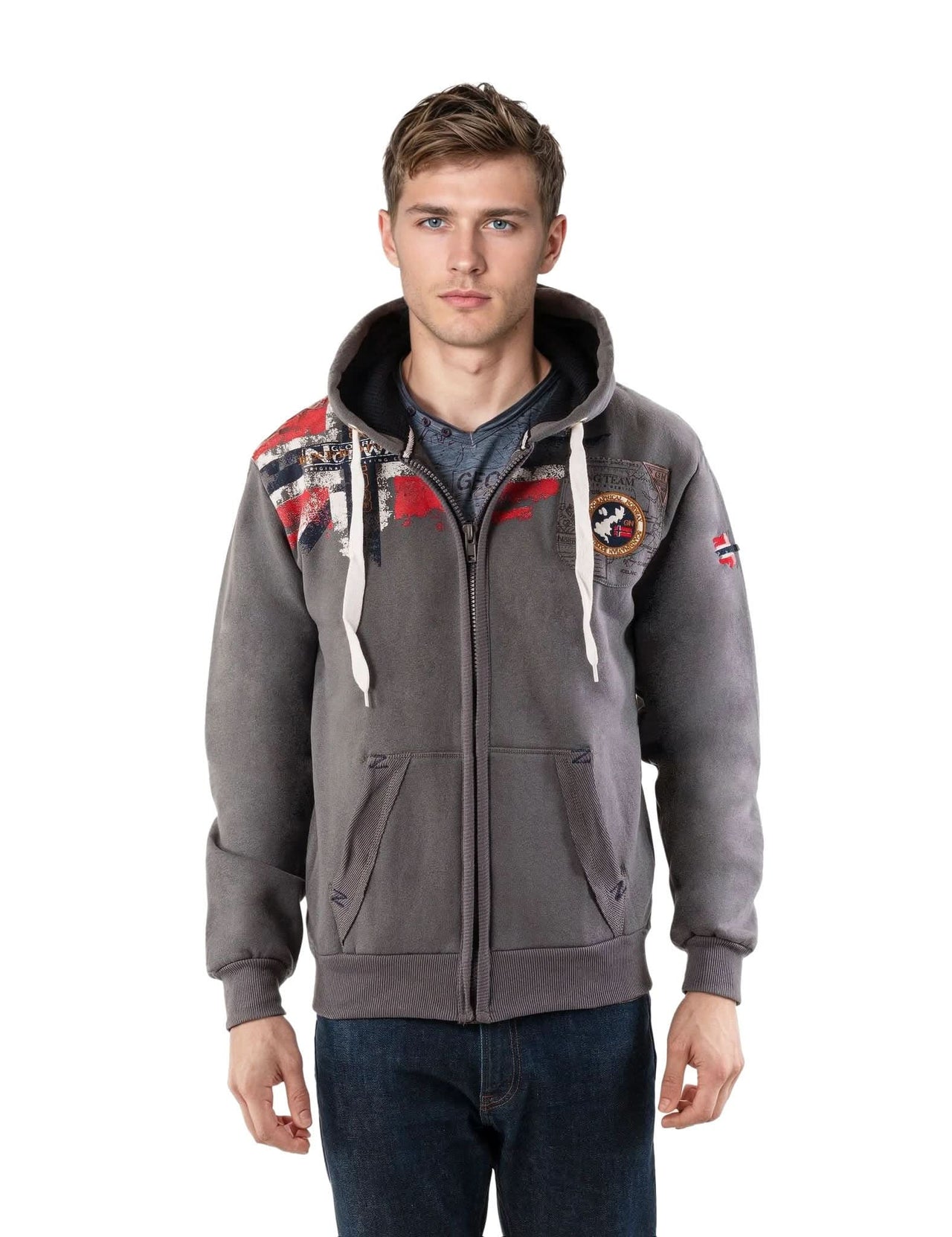 Geographical Norway Geographical Norway Fespote Hombre - Sudadera con capucha - Geographical Norway FESPOTE_MEN_GRIS_CLAIR_S_SDB-FESPOTE_MEN_GRIS_CLAIR_M_SDB-FESPOTE_MEN_GRIS_CLAIR_L_SDB-FESPOTE_MEN_GRIS_CLAIR_XL_SDB-FESPOTE_MEN_GRIS_LIGHT_XXL_SDB-FESPOTE_MEN_GRIS_LIGHT_3XL_SDB-FESPOTE_MEN_GRIS_FONCE_SDB-FESPOTE_MEN_GRIS_FONCE_M_SDB-FESPOTE_MEN_GRIS_FONCE_L_SDB-FESPOTE_MEN_GRIS_FONCE_XL_SDB