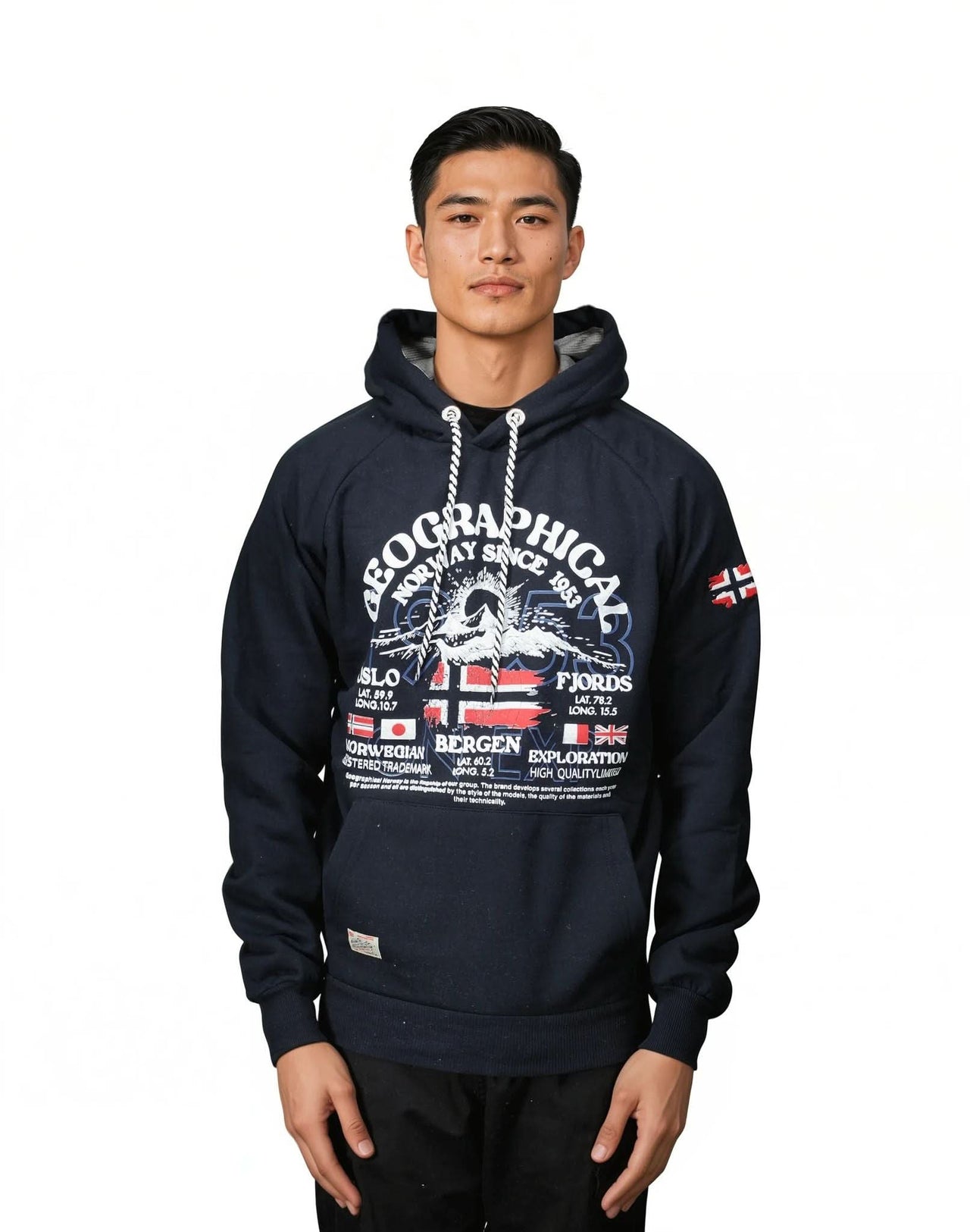 Geographical Geographical Norway Gommy Hombres - Sudadera con capucha con estampados y bandera - Geographical Norway GOMMY_MEN_NOIR_SDB-GOMMY_MEN_NOIR_M_SDB-GOMMY_MEN_NOIR_L_SDB-GOMMY_MEN_NOIR_XL_SDB-GOMMY_MEN_NOIR_XXL_SDB-GOMMY_MEN_NOIR_3XL_SDB-GOMMY_MEN_GRIS_CLAIR_SDB-GOMMY_MEN_GRIS_CLAIR_M_SDB-GOMMY_MEN_GRIS_CLAIR_XL_SDB-GOMMY_MEN_GRIS_CLAIR_XL_SDB