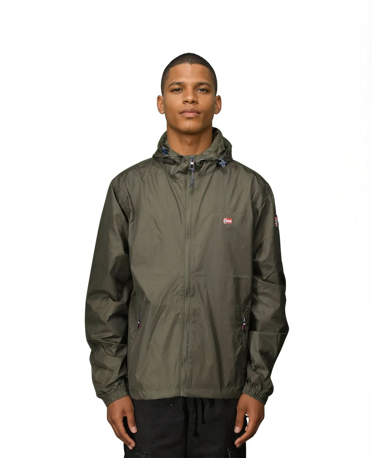 Geographical Norway DARIL Uomo - Parka leggero con stampa frontale e stemma sul braccio - Geographical Norway DARIL_MEN_KAKI_S_SDB-DARIL_MEN_BLANC_CASSE_SDB-DARIL_MEN_KAKI_M_SDB-DARIL_MEN_BLANC_CASSE_M_SDB-DARIL_MEN_KAKI_L_SDB-DARIL_MEN_BLANC_CASSE_L_SDB-DARIL_MEN_KAKI_XL_SDB-DARIL_MEN_BLANC_CASSE_XL_SDB-DARIL_MEN_KAKI_XXL_SDB-DARIL_MEN_BLANC_CASSE_XXL_SDB