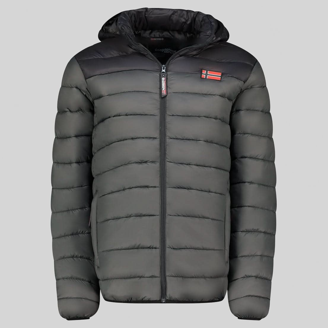 Geographical Norway AMIGOCLERC HOOD Homme - Blouson Matelassé avec Contraste - Geographical Norway AMIGOCLERC_MEN_HOOD_CAMEL_S_SDB-AMIGOCLERC_MEN_HOOD_CAMEL_M_SDB-AMIGOCLERC_MEN_HOOD_CAMEL_L_SDB-AMIGOCLERC_MEN_HOOD_CAMEL_XL_SDB-AMIGOCLERC_MEN_HOOD_CAMEL_XXL_SDB-AMIGOCLERC_MEN_HOOD_CAMEL_3XL_SDB-AMIGOCLERC_MEN_HOOD_JEAN_S_SDB-AMIGOCLERC_MEN_HOOD_JEAN_M_SDB-AMIGOCLERC_MEN_HOOD_JEAN_L_SDB-AMIGOCLERC_MEN_HOOD_JEAN_XL_SDB