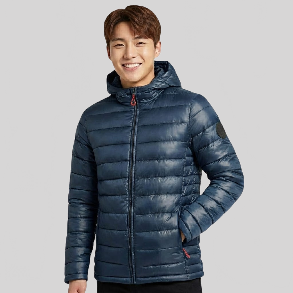 Geographical Geographical Norway Calender Capucha Hombre - Chaqueta acolchada ligera - Geographical Norway CALENDER_MEN_HOOD_KAKI_S_SDB-CALENDER_MEN_HOOD_KAKI_M_SDB-CALENDER_MEN_HOOD_KAKI_L_SDB-CALENDER_MEN_HOOD_KAKI_XL_SDB-CALENDER_MEN_HOOD_GRIS_FONCE_S_SDB-CALENDER_MEN_HOOD_GRIS_FONCE_M_SDB-CALENDER_MEN_HOOD_GRIS_FONCE_L_SDB-CALENDER_MEN_HOOD_GRIS_FONCE_XL_SDB-CALENDER_MEN_HOOD_GRIS_FONCE_XXL_SDB-CALENDER_MEN_HOOD_MARINE_S_SDB