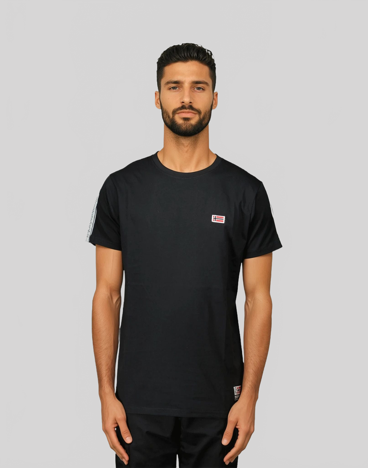 Geographical Norway Javenger - T-Shirt Homme Manches Courtes avec Drapeau - Geographical Norway JAVENGER_MEN_GRIS_CLAIR_S_SDB-JAVENGER_MEN_NOIR_S_SDB-JAVENGER_MEN_BLANC_S_SDB-JAVENGER_MEN_MARINE_S_SDB-JAVENGER_MEN_KAKI_S_SDB-JAVENGER_MEN_BLANC_M_SDB-JAVENGER_MEN_MARINE_M_SDB-JAVENGER_MEN_KAKI_M_SDB-JAVENGER_MEN_NOIR_M_SDB-JAVENGER_MEN_GRIS_CLAIR_M_SDB