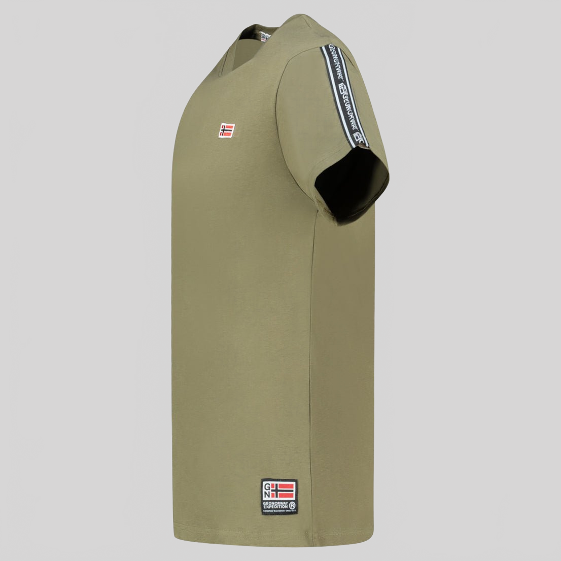 Geographical Norway Javenger - T-Shirt Homme Manches Courtes avec Drapeau - Geographical Norway JAVENGER_MEN_GRIS_CLAIR_S_SDB-JAVENGER_MEN_NOIR_S_SDB-JAVENGER_MEN_BLANC_S_SDB-JAVENGER_MEN_MARINE_S_SDB-JAVENGER_MEN_KAKI_S_SDB-JAVENGER_MEN_BLANC_M_SDB-JAVENGER_MEN_MARINE_M_SDB-JAVENGER_MEN_KAKI_M_SDB-JAVENGER_MEN_NOIR_M_SDB-JAVENGER_MEN_GRIS_CLAIR_M_SDB