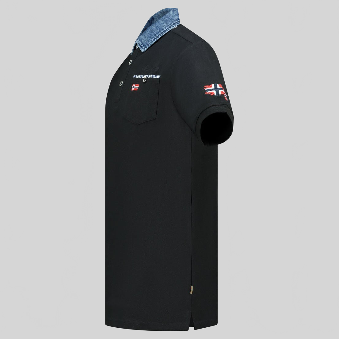 Geographical Norway Kerwin Homme - Polo avec poche, imprimés et détails drapeaux - Geographical Norway KERWIN_MEN_BLANC_CASSE_S_SDB-KERWIN_MEN_NOIR_S_SDB-KERWIN_MEN_MARINE_S_SDB-KERWIN_MEN_GRIS_CLAIR_S_SDB-KERWIN_MEN_BLANC_CASSE_M_SDB-KERWIN_MEN_MARINE_M_SDB-KERWIN_MEN_GRIS_CLAIR_M_SDB-KERWIN_MEN_NOIR_M_SDB-KERWIN_MEN_BLANC_CASSE_L_SDB-KERWIN_MEN_GRIS_CLAIR_L_SDB