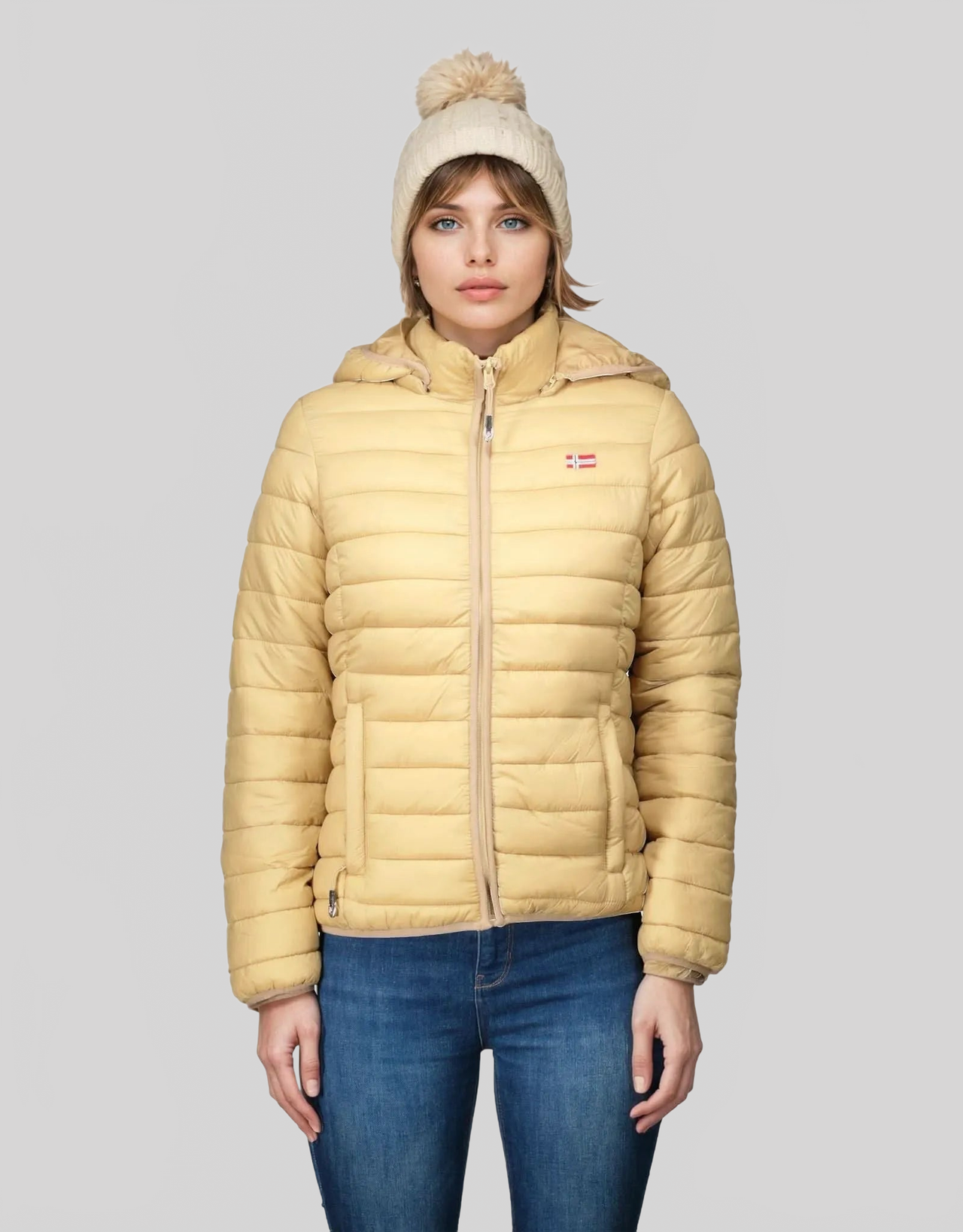 Geographical Norway Geographical Norway ATIKA HOOD Mujer - Chaqueta acolchada con bolsillos Beuge - Geographical Norway ATIKA_LADY_HOOD_BEIGE_S_SDB-ATIKA_LADY_HOOD_BORDEAUX_SDB-ATIKA_LADY_HOOD_BEIGE_M_SDB-ATIKA_LADY_HOOD_BORDEAUX_M_SDB-ATIKA_LADY_HOOD_BEIGE_L_SDB-ATIKA_LADY_HOOD_BORDEAUX_L_SDB-ATIKA_LADY_HOOD_BEIGE_XL_SDB-ATIKA_LADY_HOOD_BORDEAUX_XL_SDB-ATIKA_LADY_HOOD_BEIGE_XXL_SDB-ATIKA_LADY_HOOD_BORDEAUX_XXL_SDB