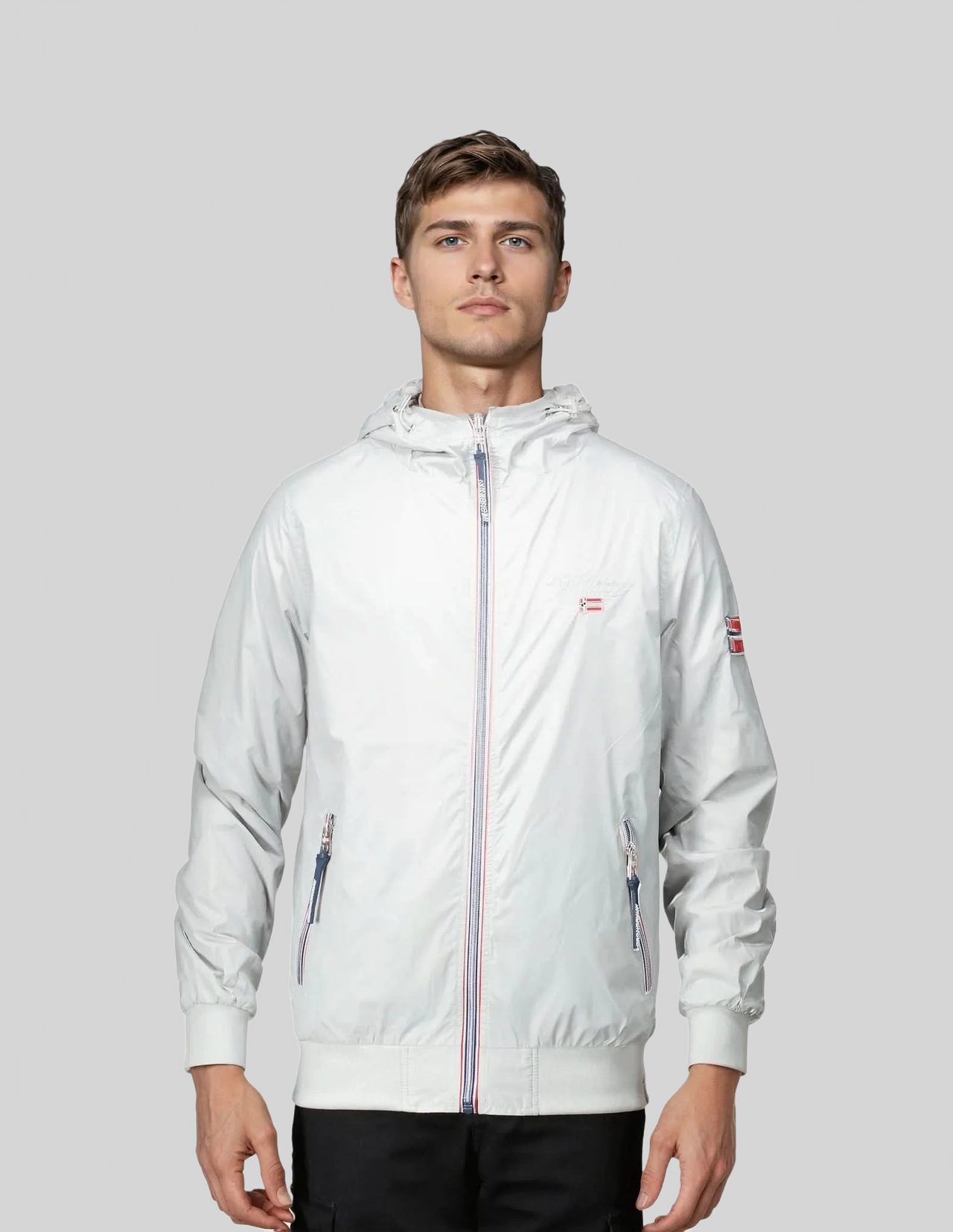 Geographical Norway Geographical Norway ARRIVIAL Hombre - Chaqueta Primavera Reversible con Capucha - Geographical Norway ARRIVIAL_MEN_GRIS_CLAIR_S_SDB-ARRIVIAL_MEN_GRIS_CLAIR_M_SDB-ARRIVIAL_MEN_GRIS_CLAIR_L_SDB-ARRIVIAL_MEN_GRIS_CLAIR_XL_SDB-ARRIVIAL_MEN_GRIS_CLAIR_XXL_SDB-ARRIVIAL_MEN_GRIS_CLAIR_3XL_SDB-ARRIVIAL_MEN_KAKI_SDB-ARRIVIAL_MEN_KAKI_M_SDB-ARRIVIAL_MEN_KAKI_L_SDB-ARRIVIAL_MEN_KAKI_XL_SDB
